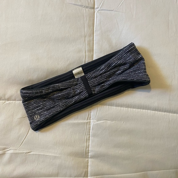 Lululemon Running Headband - Picture 3 of 3